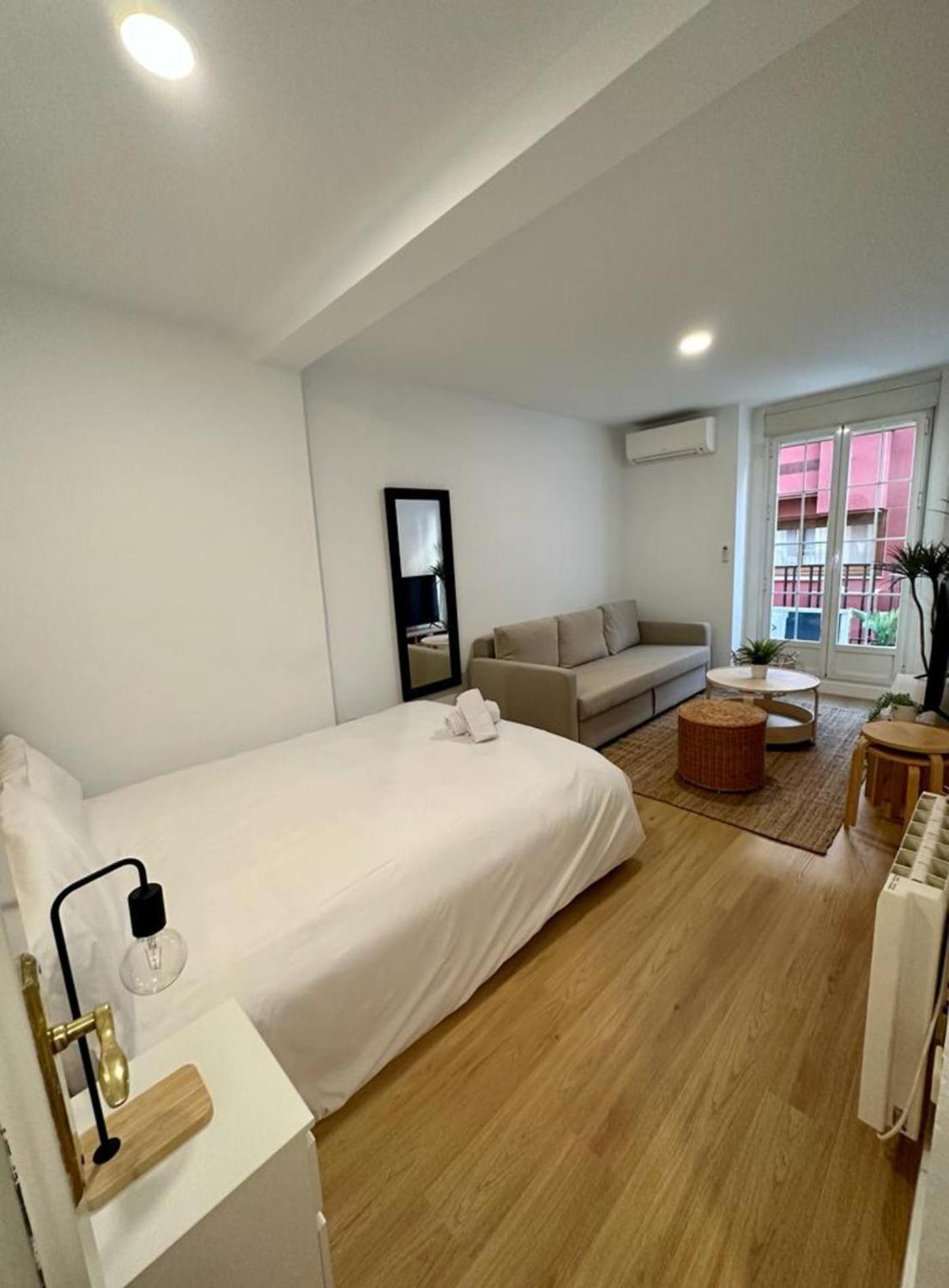 Calle Regueros Loft Para 3Pax En Pleno Chueca Madrid Bagian luar foto